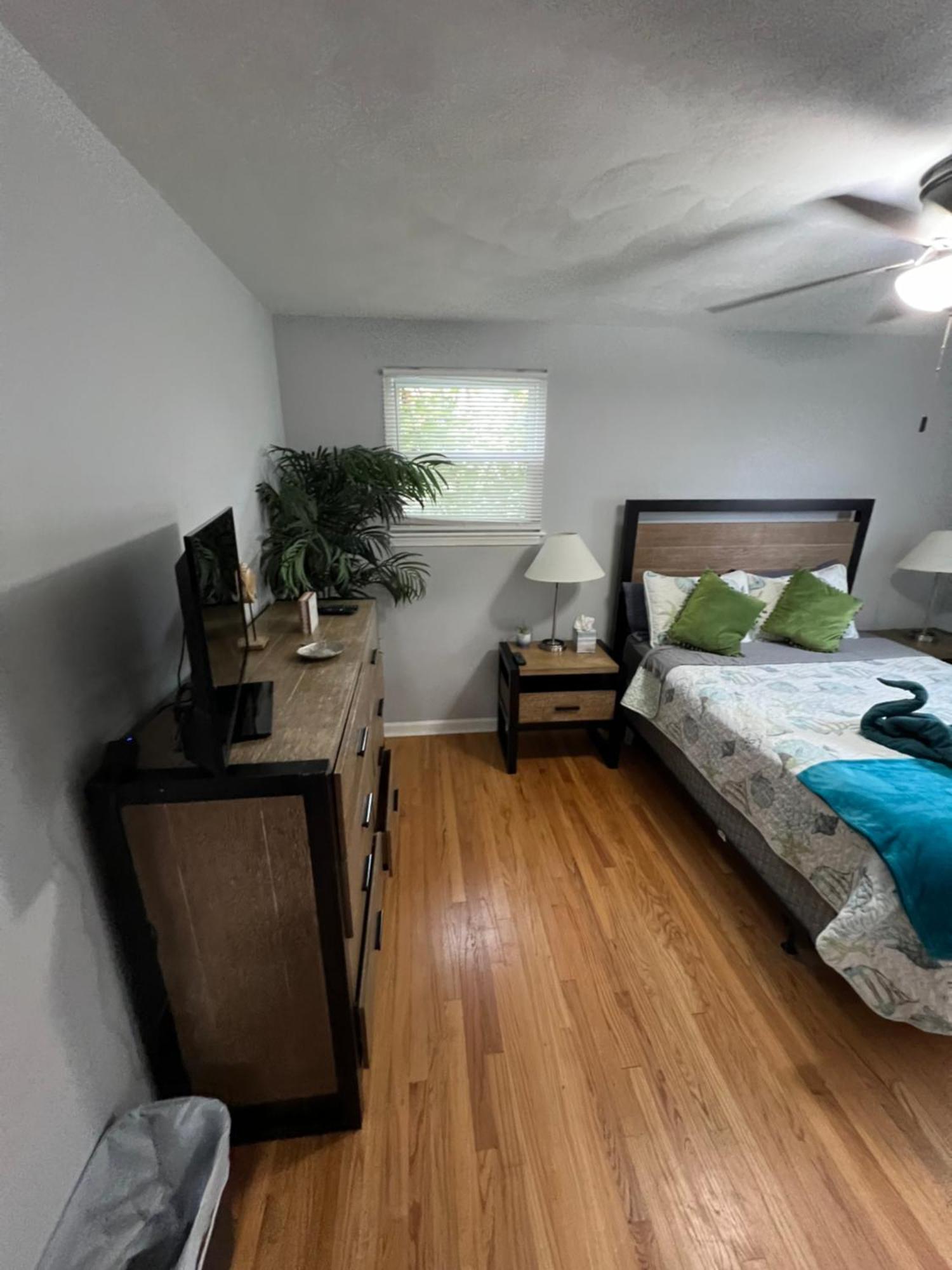 Ferienhaus Fantastic 3br Close To Botanical Gardens And Airport